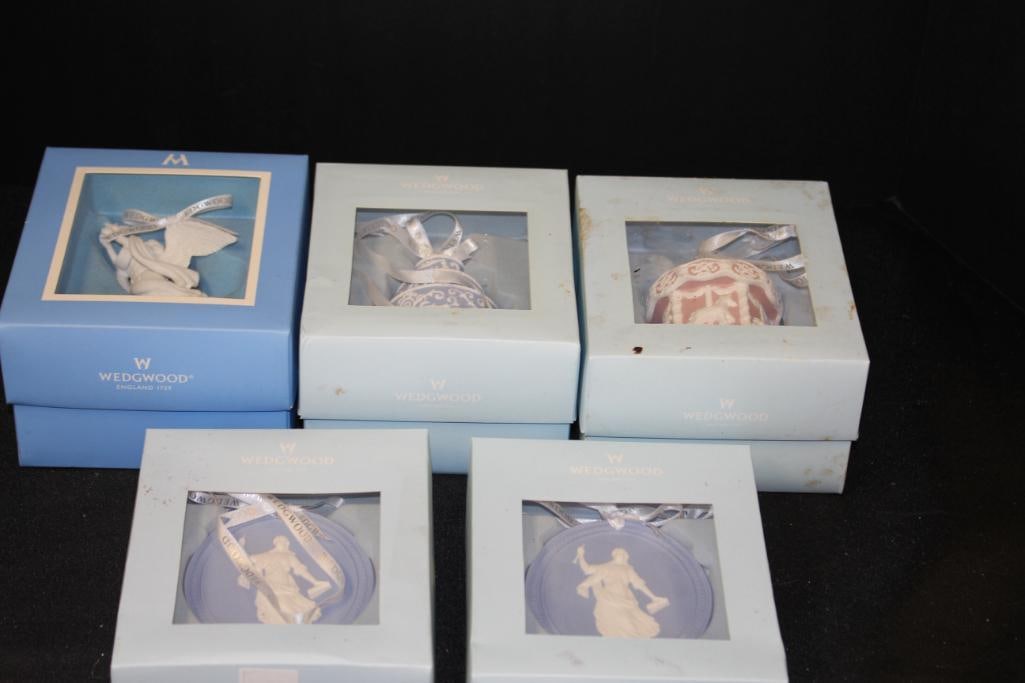 NEW lot of 7  Wedgewood Jasperware assorted ceramic Christmas ornaments, Made in England (1 of 6)