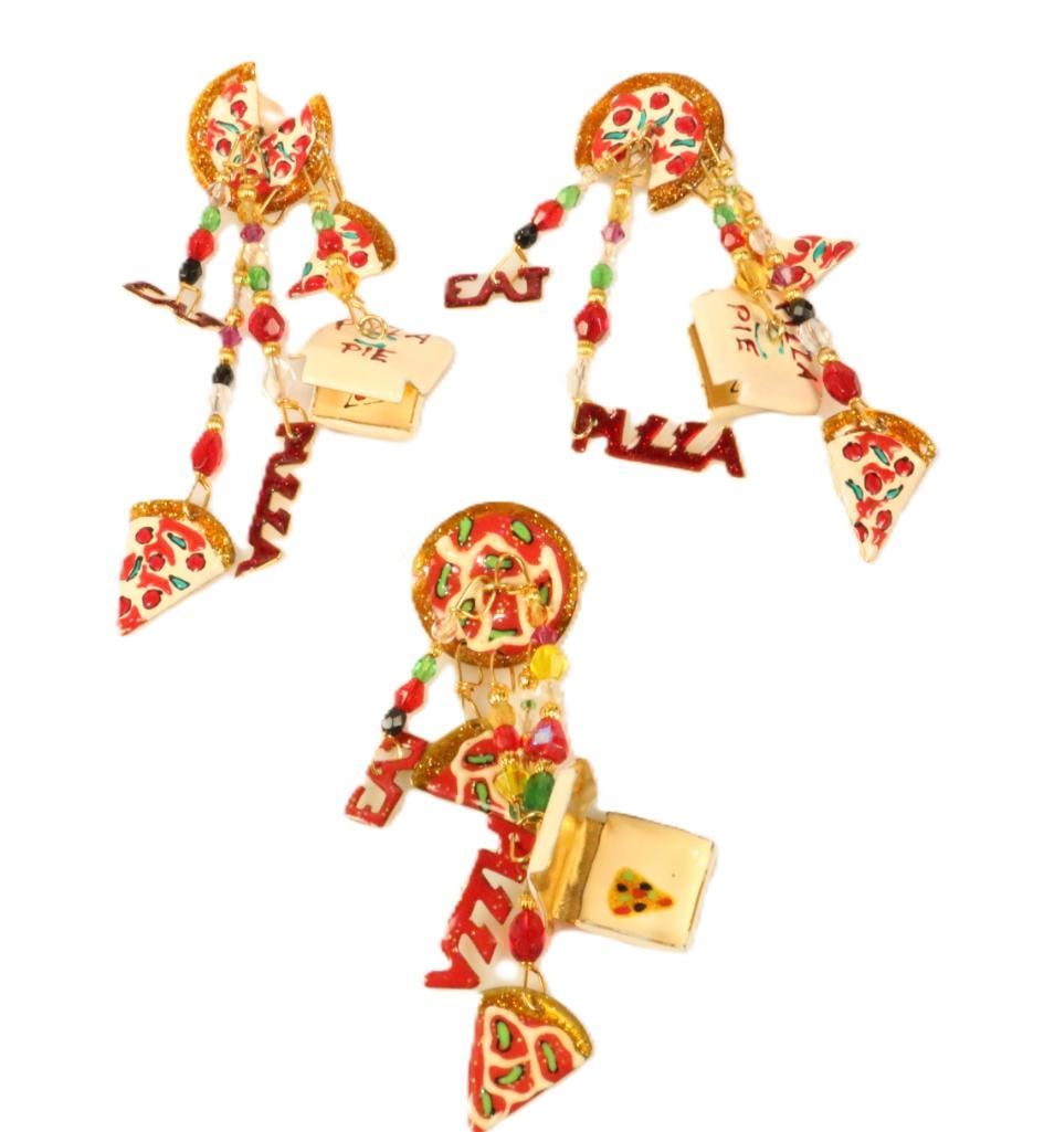 LUNCH AT THE RITZ 24 Kt gold plated Pizza Night Brooch & matching clip earrings (1 of 9)