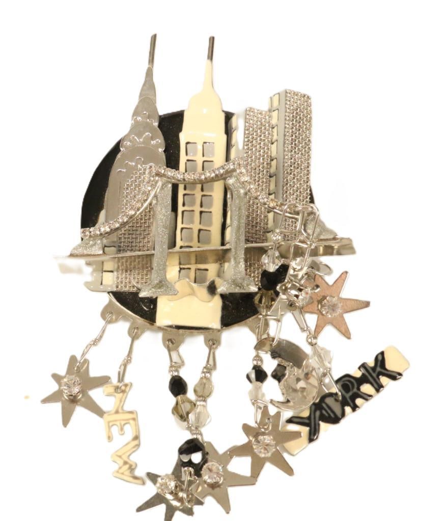 LUNCH AT THE RITZ Rhodium plated New York City Lights Huge Brooch Pendant (1 of 5)