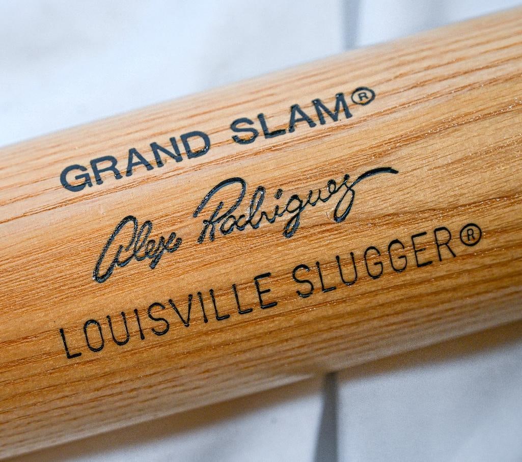 Alex Rodriguez New York Yankees Game Used - 33 Inch Bat plus card (1 of 6)