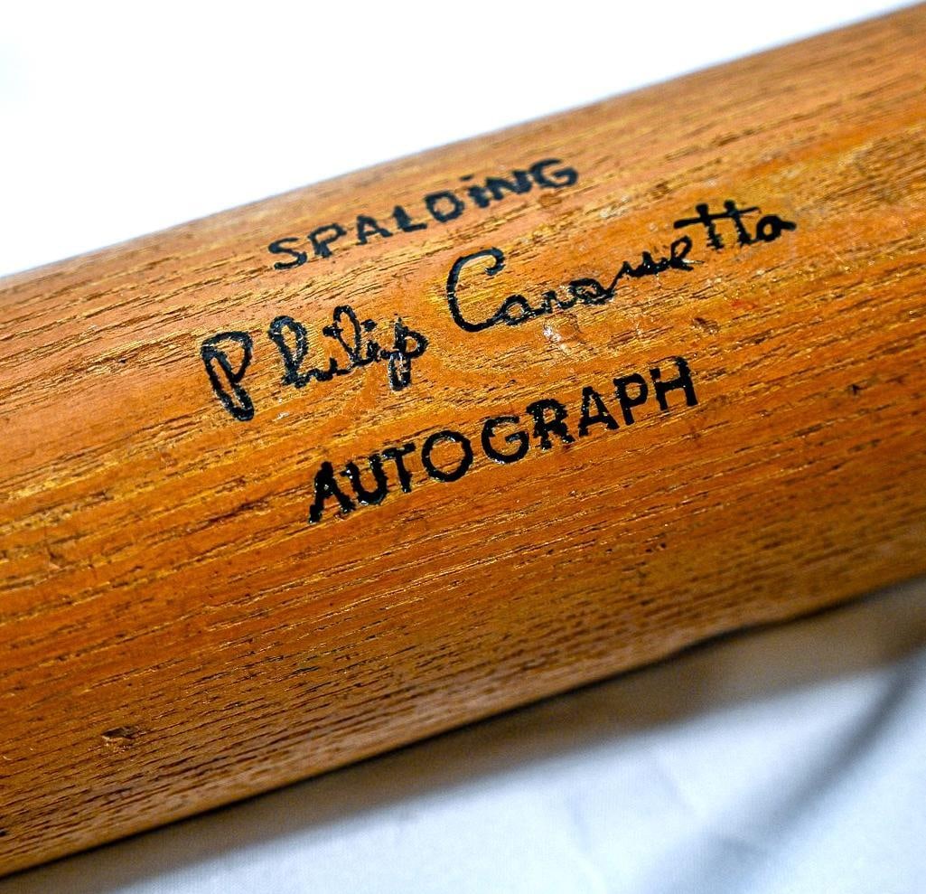 Phil Cavarretta Chicago Cubs Spalding 120 Standard - 36 Inch Bat and card: This rare and highly coveted AUTHENTIC collector’s Bat Spalding 120 Standard - 36 Inch Bat by Phil Cavarretta from Chicago Cubs represents a piece of Baseball History. This is a RARE opportunity