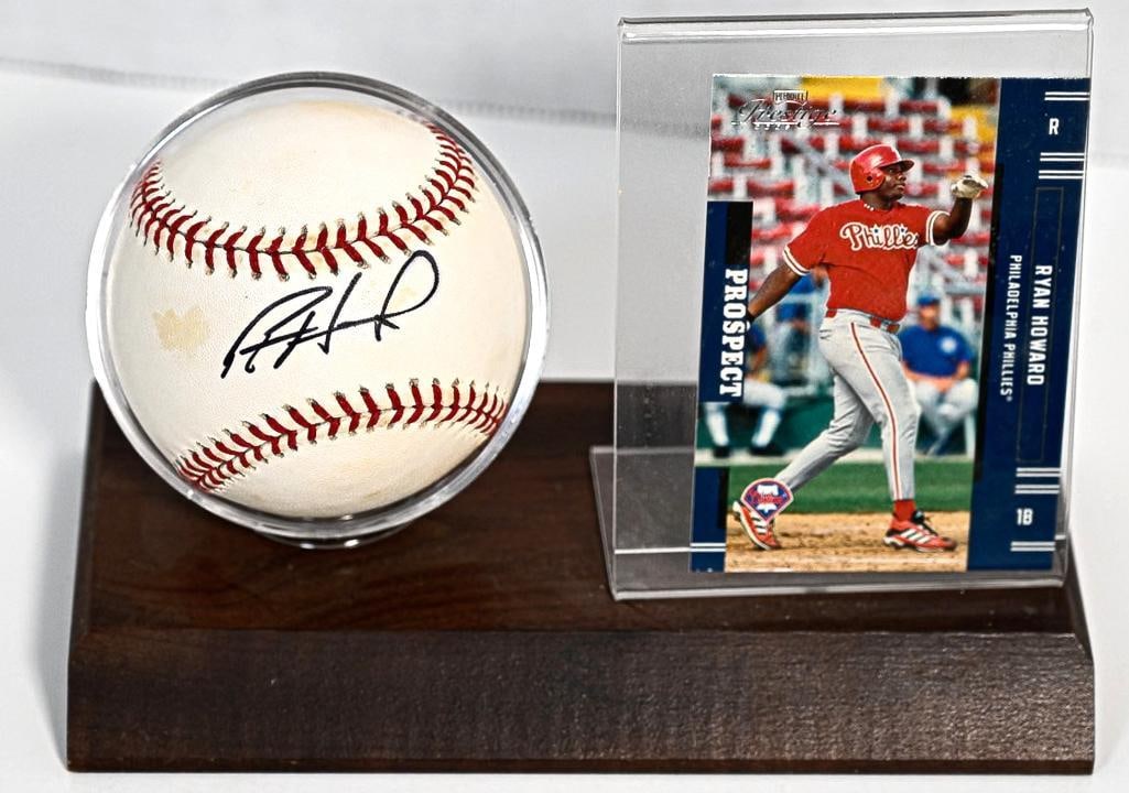 Ryan Howard Philadelphia Phillies Autographed Baseball on Stand with Card - Black Ink (1 of 5)
