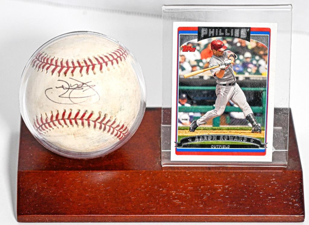 Aaron Rowand Philadelphia Phillies Autographed Baseball on Stand with Card - Black Ink (1 of 7)