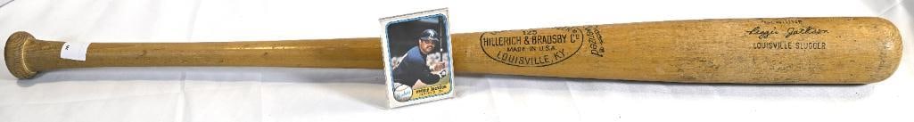 Reggie Jackson New York Yankees HillerRich & Bradsby Genuine Reggie Jackson - 34 Inch Bat - Hall of : This rare and highly coveted AUTHENTIC collector’s Bat HillerRich & Bradsby Genuine Reggie Jackson - 34 Inch Bat by Reggie Jackson from New York Yankees represents a piece of Baseball History. T