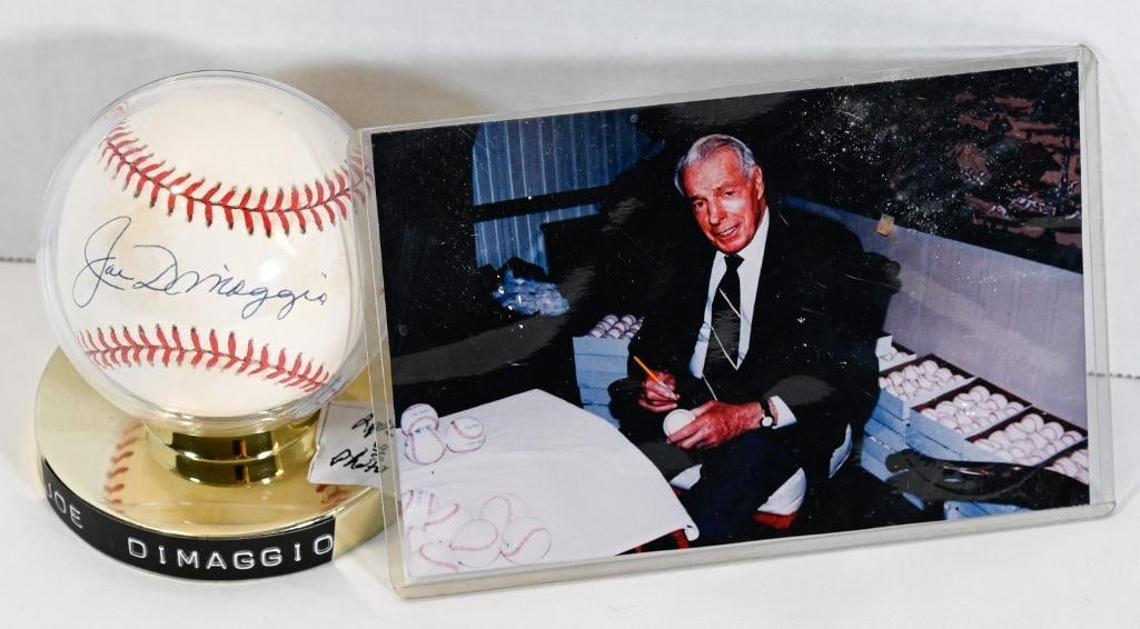 Joe DiMaggio New York Yankees Autographed Baseball -WITH AUTO SIGNING PHOTO  Blue Ink - Hall of Fame (1 of 8)