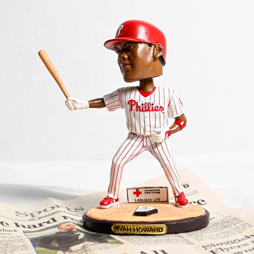 Ryan Howard Philadelphia Phillies 2006 Citizens Bank Park Exclusive Collector's Edition BobbleHead: This rare and highly coveted AUTHENTIC collector’s BobbleHead 2006 Citizens Bank Park Exclusive Collector's Edition BobbleHead 7.5inches tall NEW In Box by Ryan Howard from Philadelphia Phillies rep