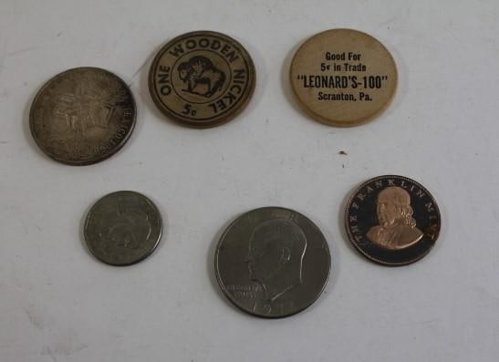 Lot of collectible coins. (1 of 3)