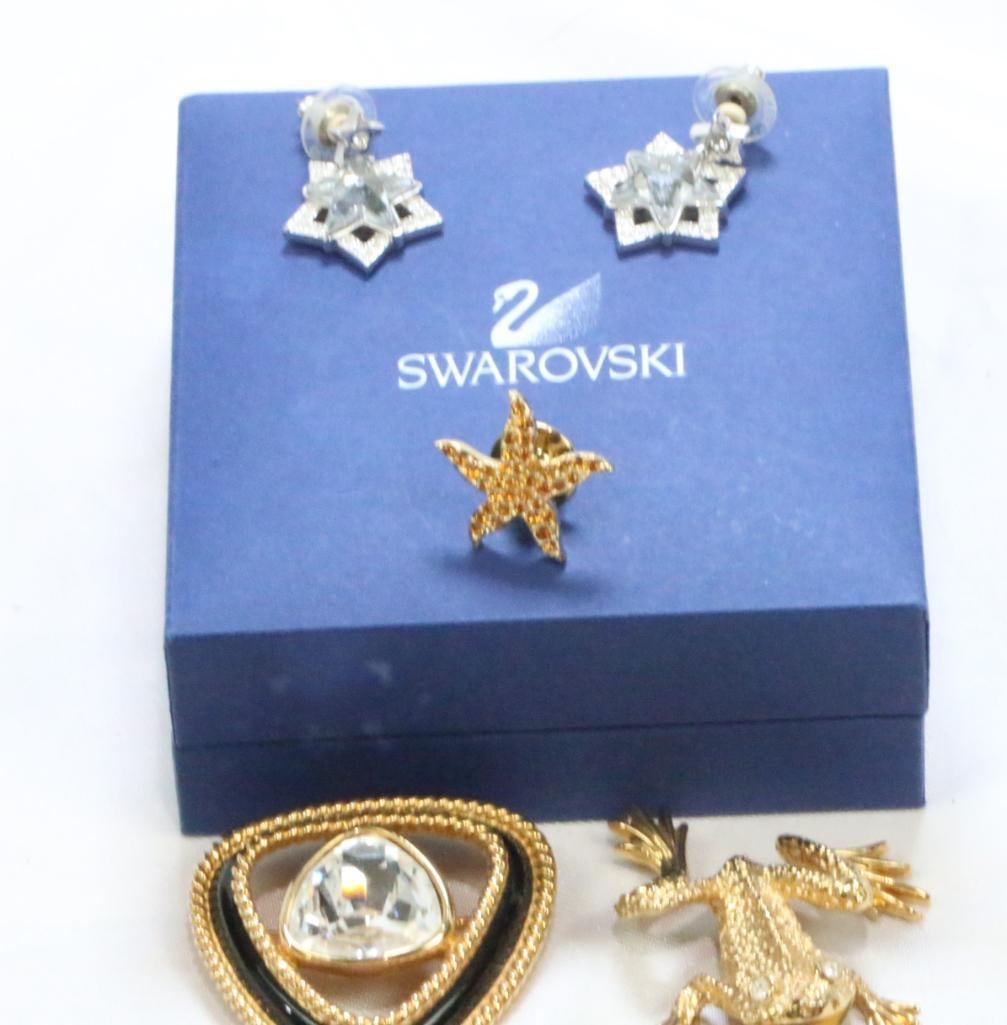 Swarovski Jewelry Lot of 3 brooches / pin and earrings in Swarovski box (1 of 6)
