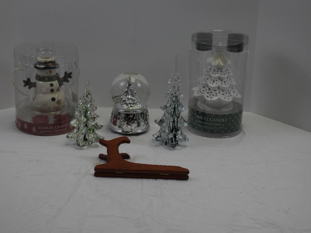 lot of 6 Yankee Candle glass Snowman & Tree tea light holders IN BOX w/ tea lights, glass tree figur (1 of 9)