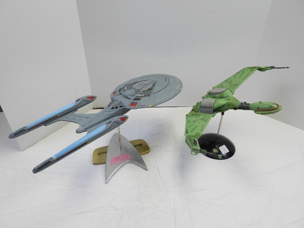 Lot of 2 Star Treck space ship models on stands, USS Enterprise & more: Lot of 2 Star Treck ship models on stands, including USS Enterprise. 15"-18" long, 8"-10" high