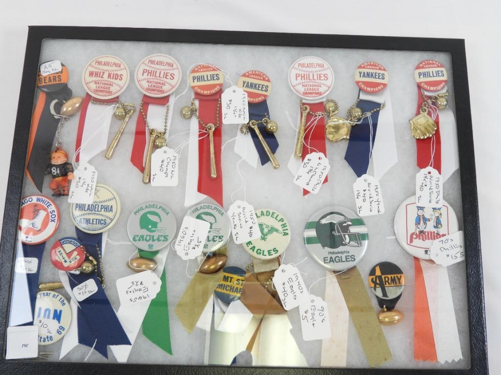 Lot of 19 assorted NFL & MLB pins w/ attached ribbons & player figures in display box (1 of 5)