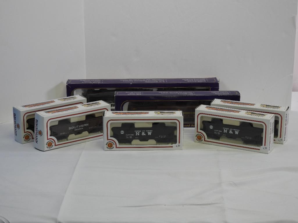 lot of 7 IHC & Bachman HO Scale Electric trains IN BOXES   (1 of 8)