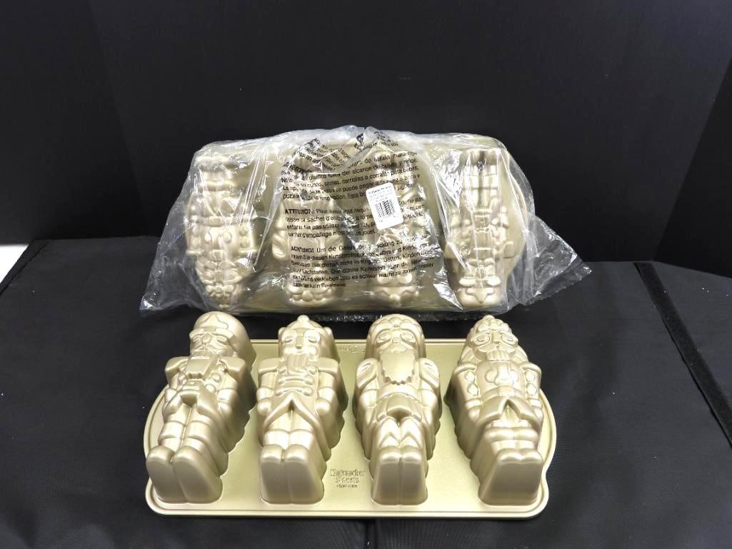 NEW IN PACKAGING Lot of Williams Sonoma 2 Nordic Ware Nutcracker Cakelet Baking (1 of 4)