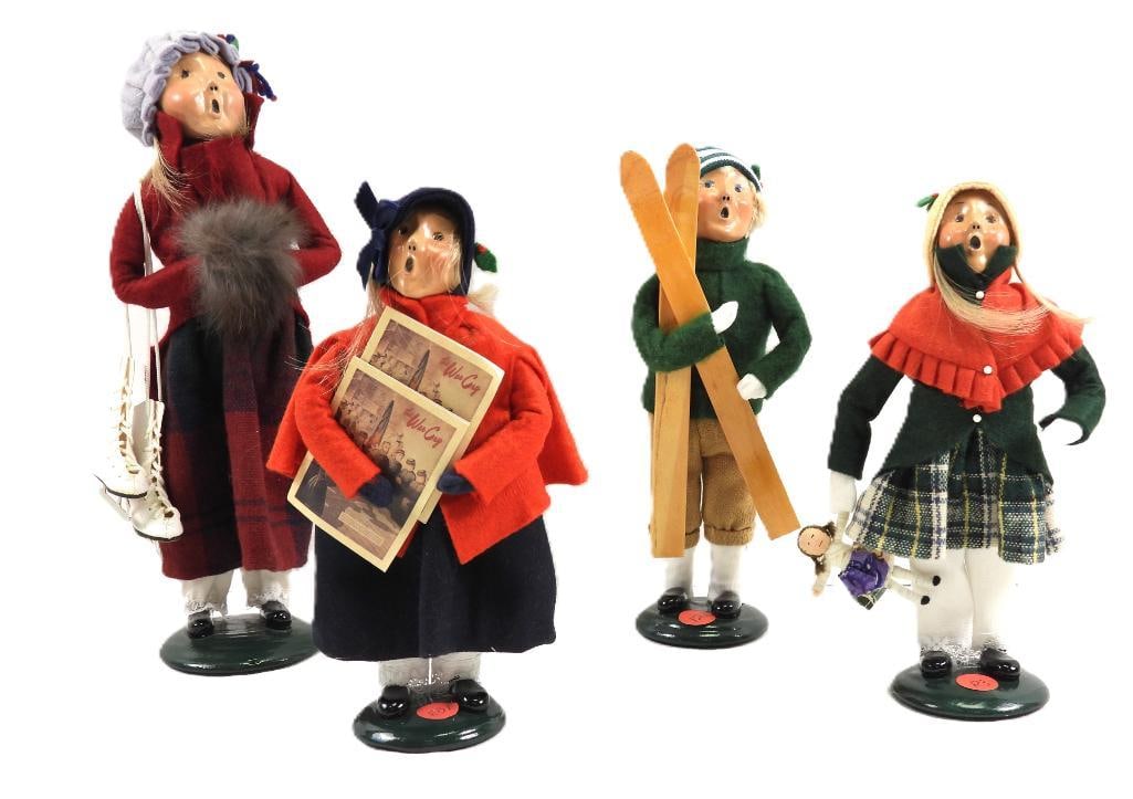 NEW Old stock Lot of 4 Byers Choice Ltd. Carolers, 1995: Hand signed and numbered, amazing lot of 4 carolers range in size from approximately 9-13 "