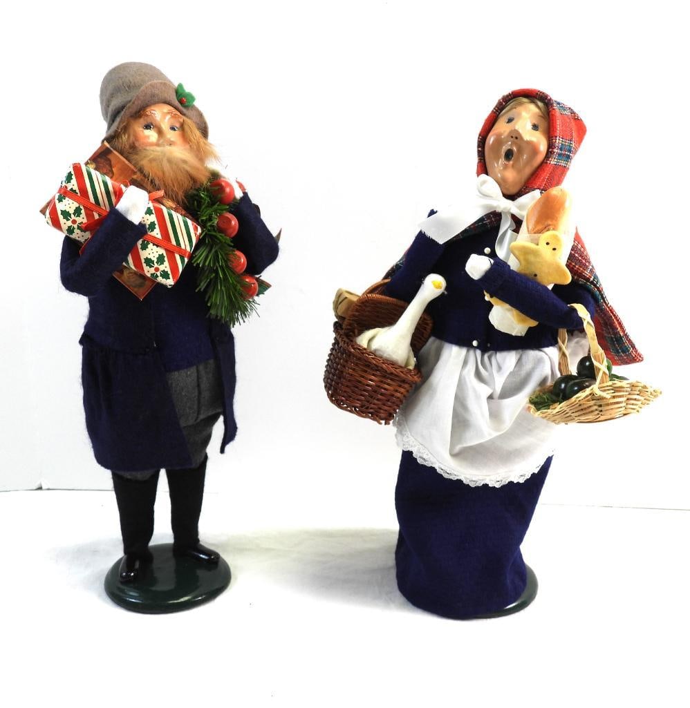 NEW Old stock Lot of 2 Byers Choice Ltd. Carolers, 1995: Lot of 2 handmade, SIGNED Victorian caroler couple approximately 13.5" tall