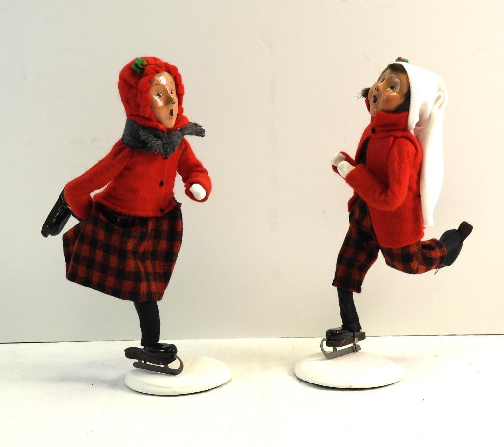 NEW Old stock Lot of 2 Byers Choice Ltd. Carolers, 1995: Lot of 2 handmade, SIGNED & NUMBERED Victorian caroling children couple, "The Skaters", 9.75" tall