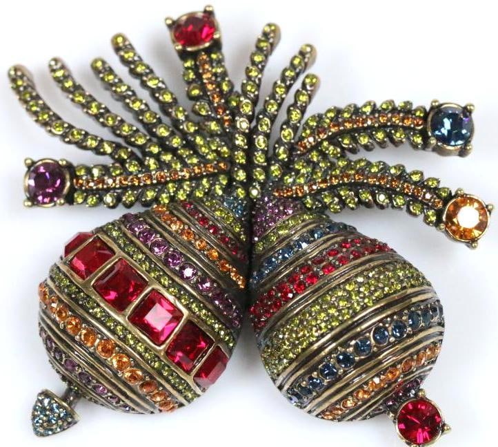 HUGE  Heidi Daus ORNAMENTAL Swarovski Signed Christmas Brooch (1 of 7)