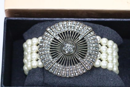 NEW Heidi Daus 4 strand pearl large medallion Bronzetone Bracelet boxed