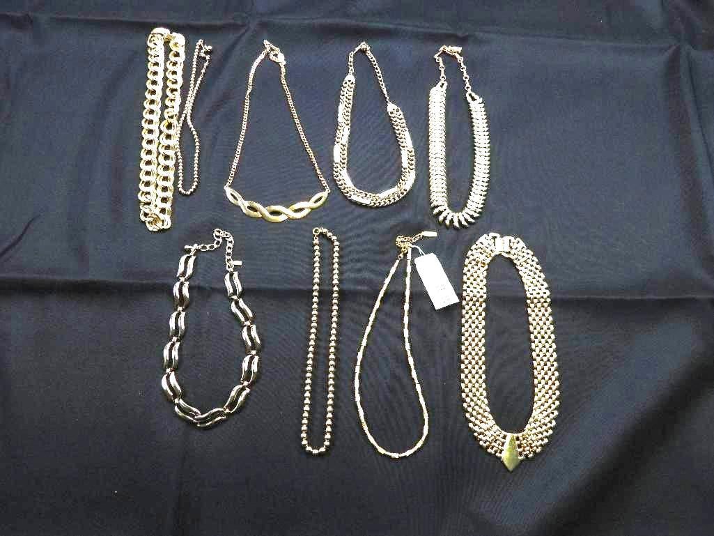 Vintage Jewelry Lot of 9 Goldtone Necklaces, some Monet, Napier: Beautiful and Bright goldtone necklaces in all lengths
