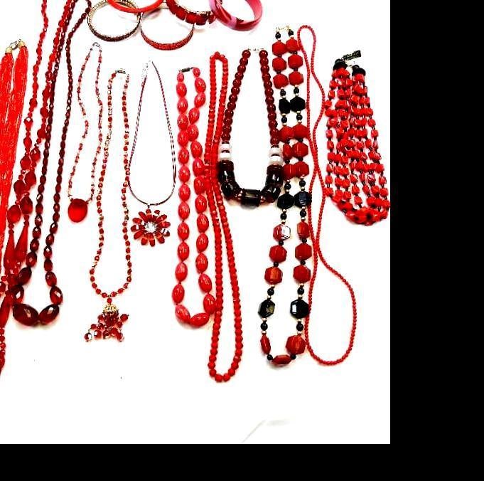 Vintage Jewelry Lot of 18 Red Necklaces and bracelets LADY IN RED (1 of 8)