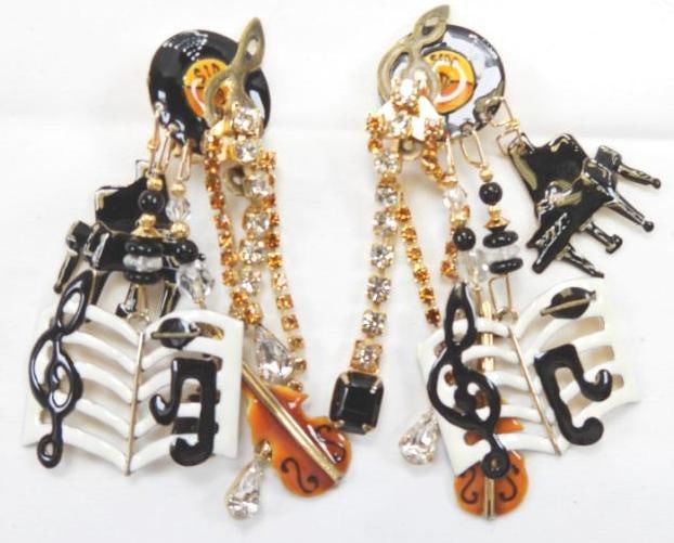 Lunch at The Ritz USA 22KT Gold Plated Earrings, Music-Themed (1 of 5)