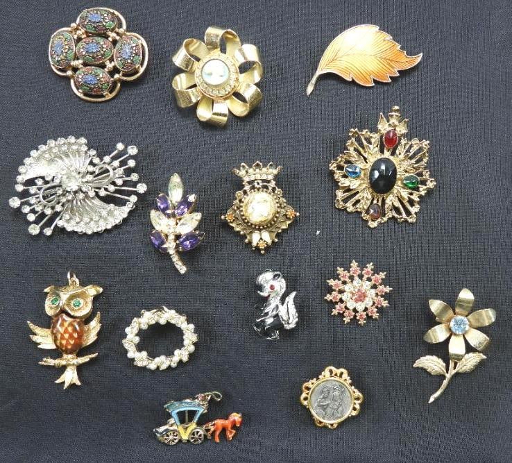 Lot of 13 Vintage Brooches, Pins and Necklace, Earring Set (1 of 14)