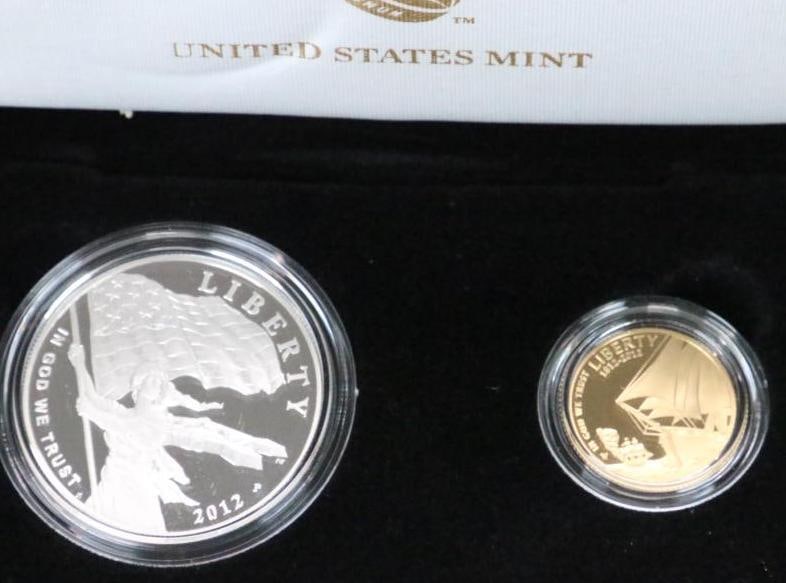 2012 W Star-Spangled Commemorative 2 Coin PROOF FIVE DOLLAR GOLD Coin and SILVER DOLLAR Coin (1 of 12)