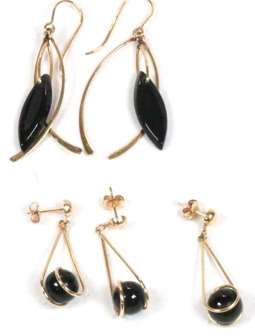 (2) pair 14KT Gold black onyx dangle earrings 6.58 grams. (1 of 4)