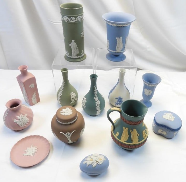 LOT OF WEDGWOOD JASPERWARE 13 Pieces Including Vases, Pitcher, Covered Boxes, Urn (1 of 11)