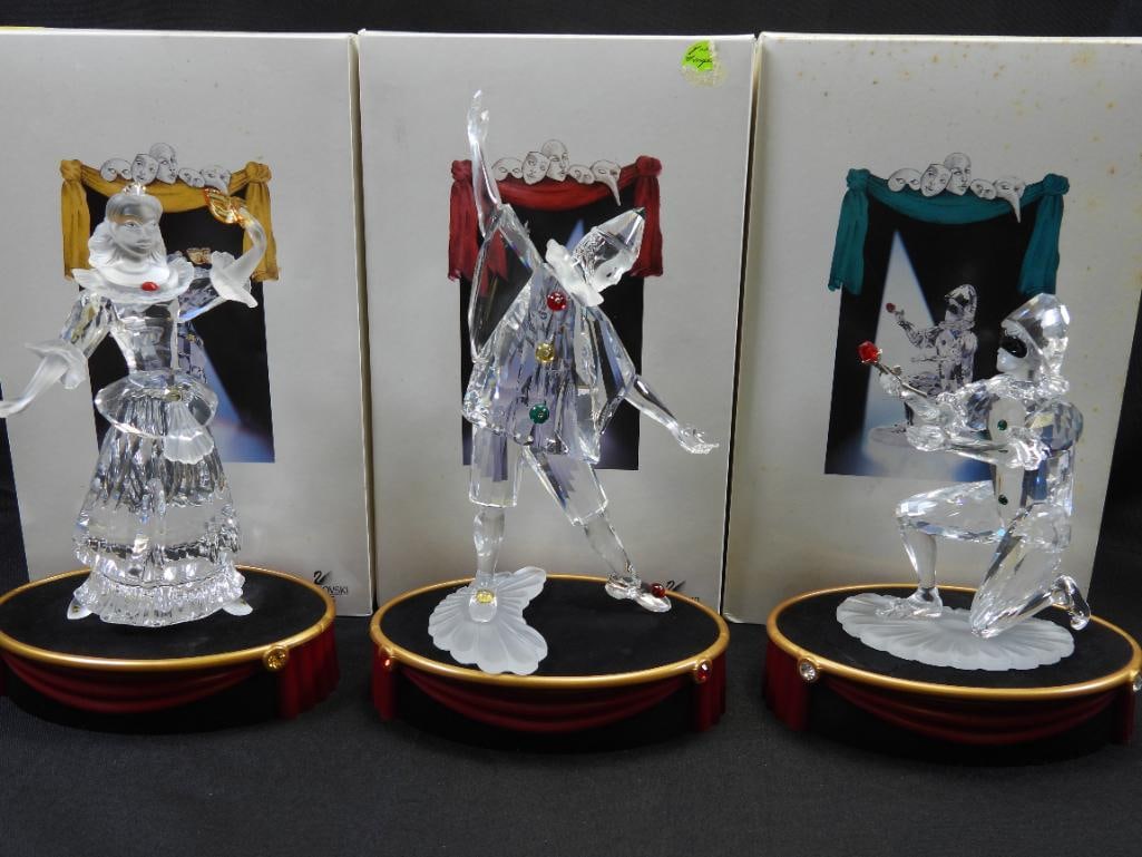 LOT OF 3 SWAROVSKI Austrian Crystal Collectors Society Figurines 1999, 2000, 2001 with Display (1 of 9)