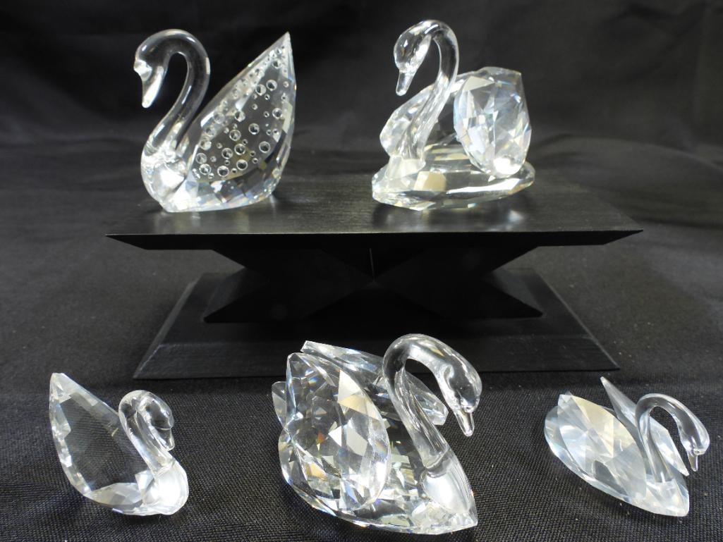 LOT OF 5 SWAROVSKI Austrian Crystal Geese, Boxed: Lot includes 5 Swarovski fine Austrian crystal geese, 2", 1.5", 1", 1.25", and the 100th anniversary iconic Swarovski Swan, 2"