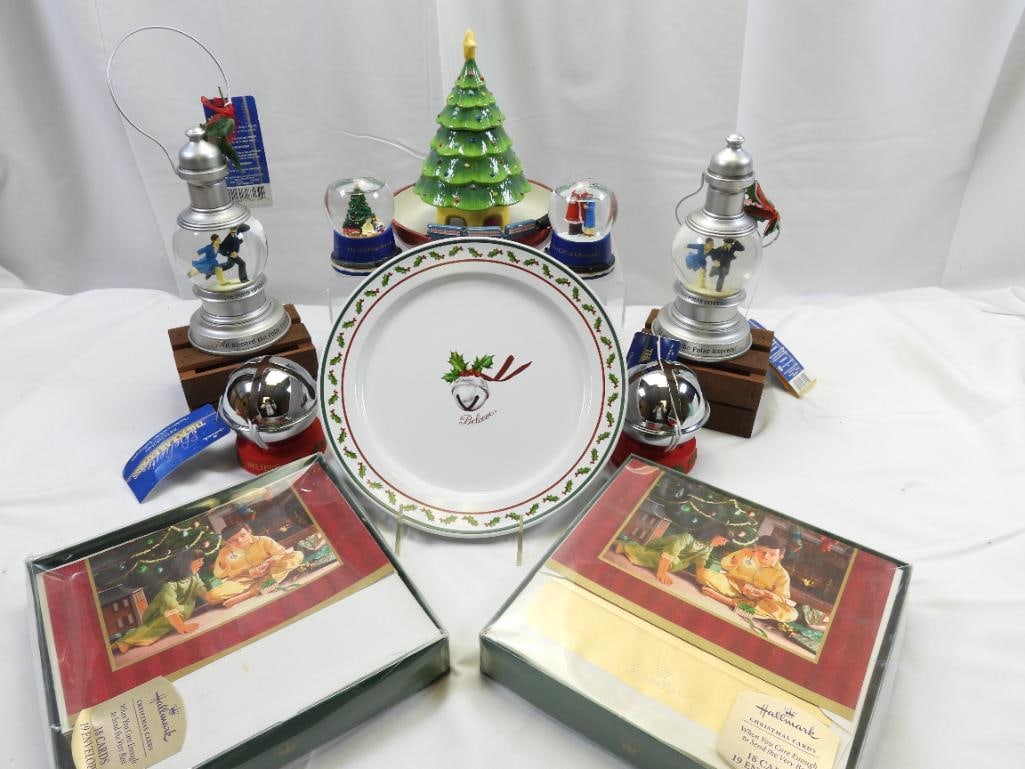 LOT OF 8 HALLMARK Polar Express Christmas D?cor Items and 2 HALLMARK  Card Sets, BOXED (1 of 10)