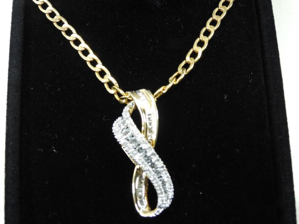 10Kt Gold Diamond Pendant necklace 4.5 grams (1 of 5)
