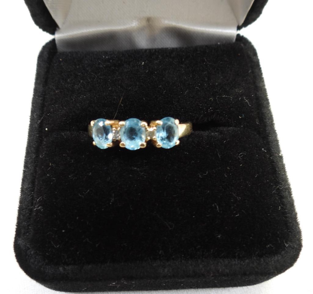 14kt yellow gold Aquamarine and diamond ring sz. 7 (1 of 4)