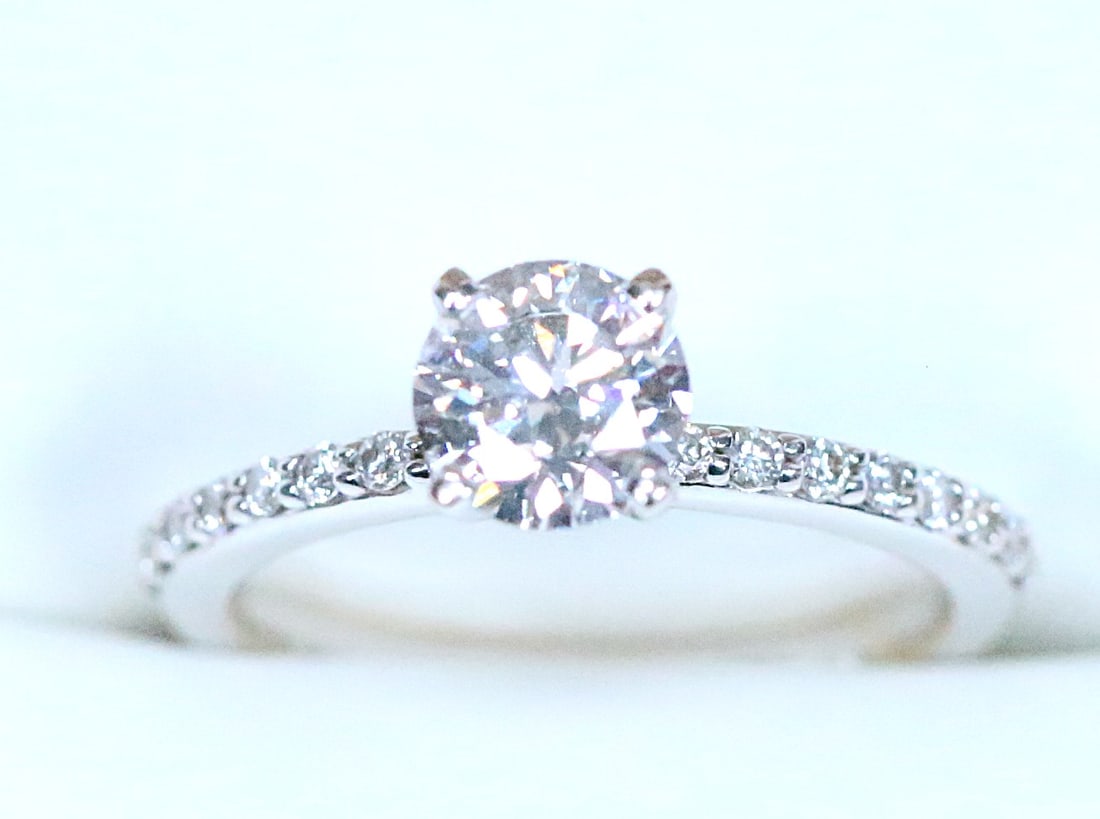 Brilliant Earth FLAWLESS 18kt White gold 1 carat Lab created Diamond Engagement ring (1 of 14)