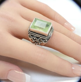 Large Sterling Silver and Chrysoprase Gemstone Ring