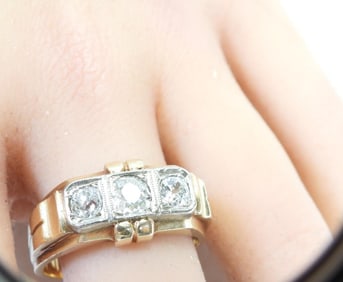 ESTATE Antique Men's 14KT Yellow & white Gold 3 European cut Diamond Ring 7.2 grams. Sze. 10.75