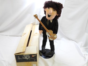 BEATLES FOREVER Paul McCartney APPLAUSE Soft Sculpted Doll and Stand, 1987