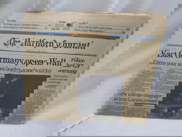 THE HARTFORD COURANT newspaper edition dated Nov. 10, 1989