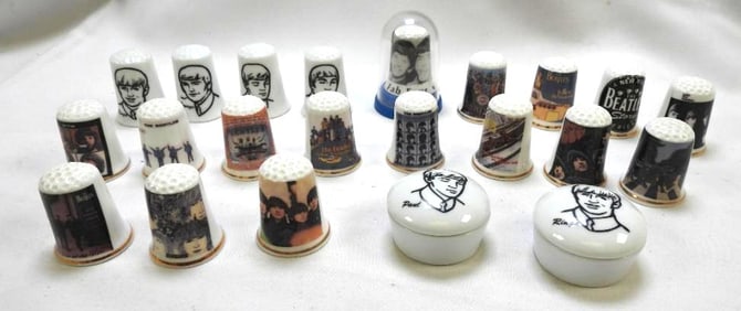 LOT OF 20 Ceramic Thimbles and 5 Mini Round Ceramic Lidded Boxes