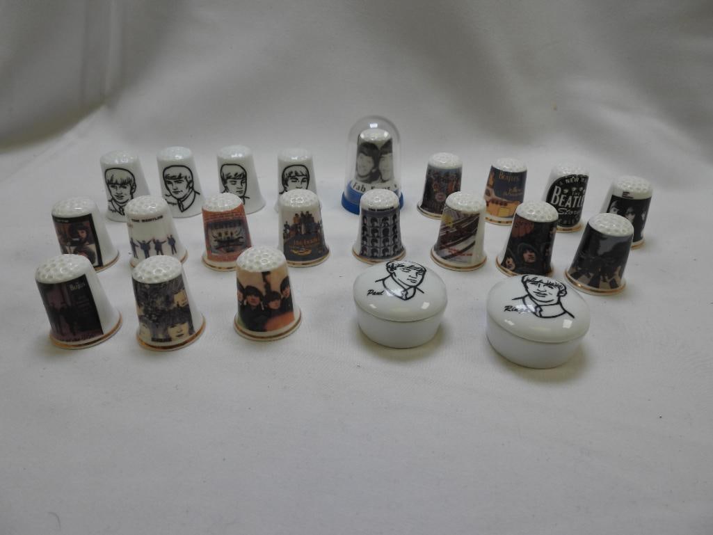 LOT OF 20 Ceramic Thimbles and 5 Mini Round Ceramic Lidded Boxes (1 of 7)