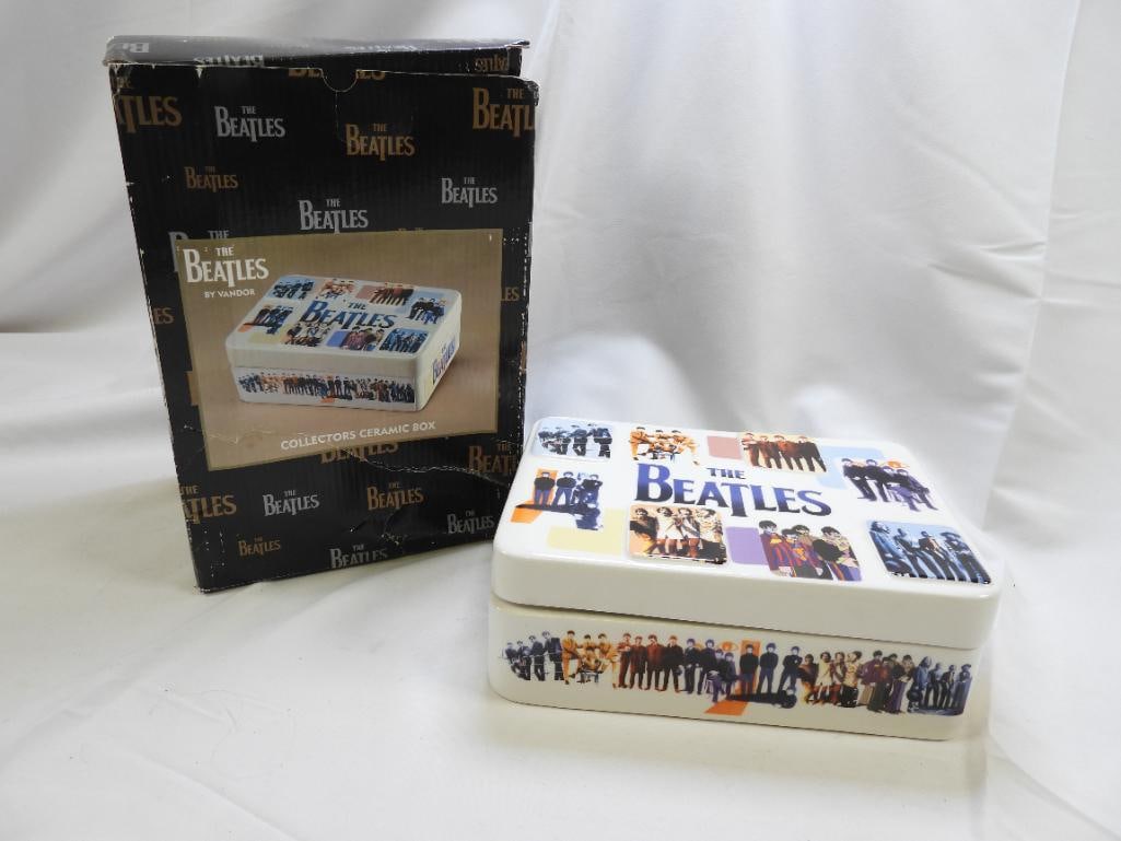 THE BEATLES Collectors Ceramic Pictoral Lidded Box by Vandor, Item 64125, BOXED (1 of 4)