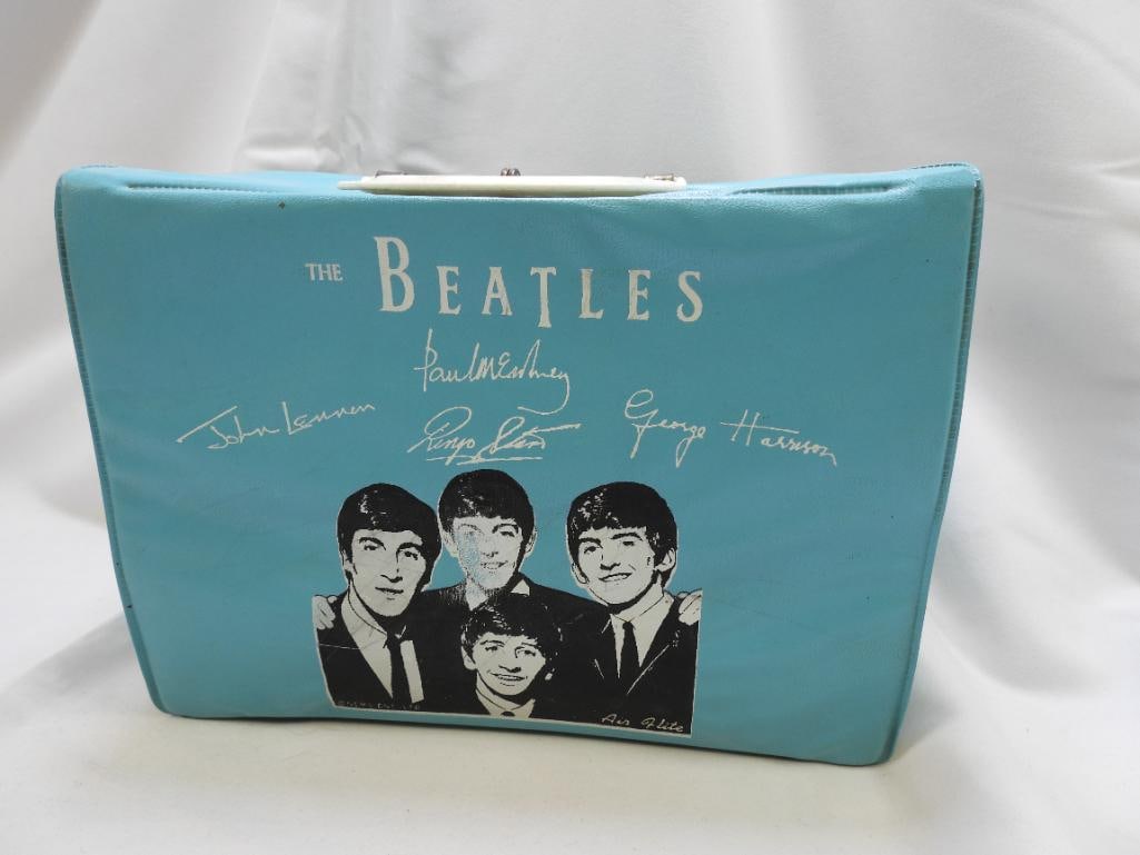 BEATLES-Themed Plastic and Vinyl Lunchbox, VINTAGE (1 of 5)