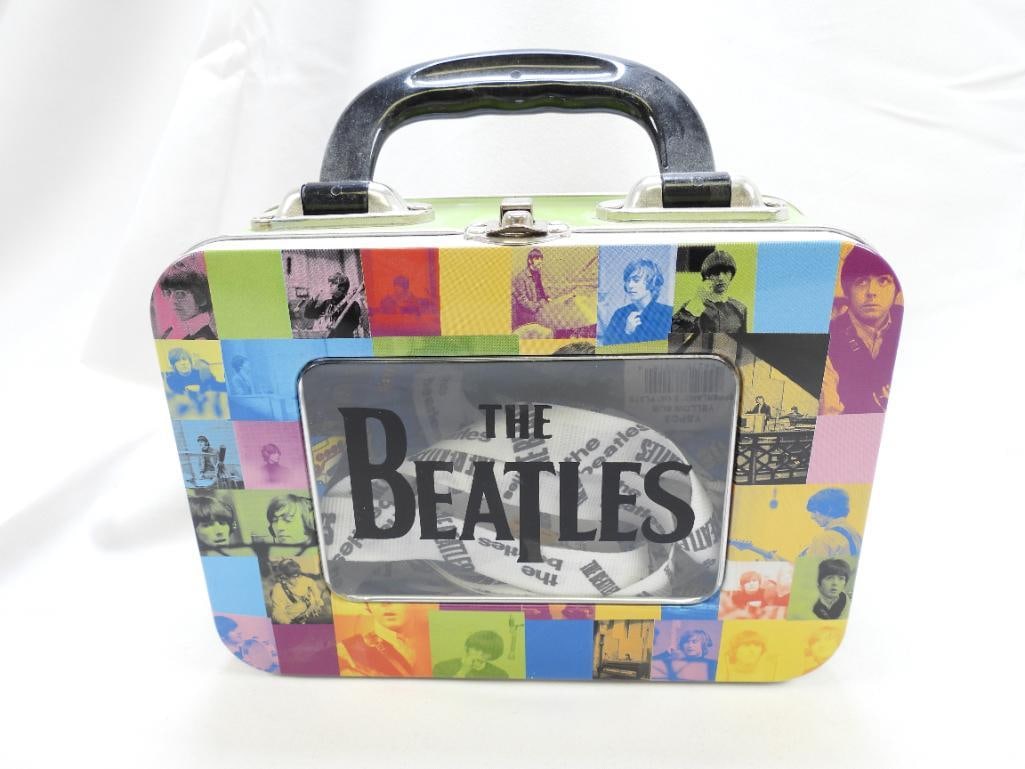 BEATLES "Patchwork" Lunchbox Tin by VANDOR with 2 Sets on NEW Shoelaces (1 of 5)