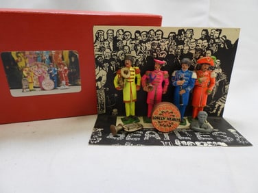 SET OF Beatles Lead Figures, BOXED