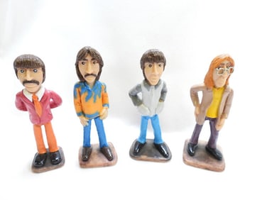 LOT OF 4 BEATLES Figurines