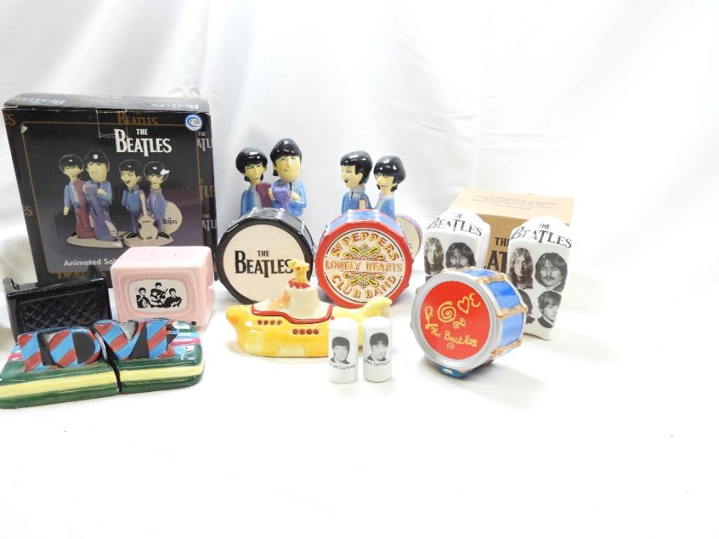 LOT OF 7 SETS of Ceramic Salt and pepper Shakers, 2 BOXED (1 of 17)