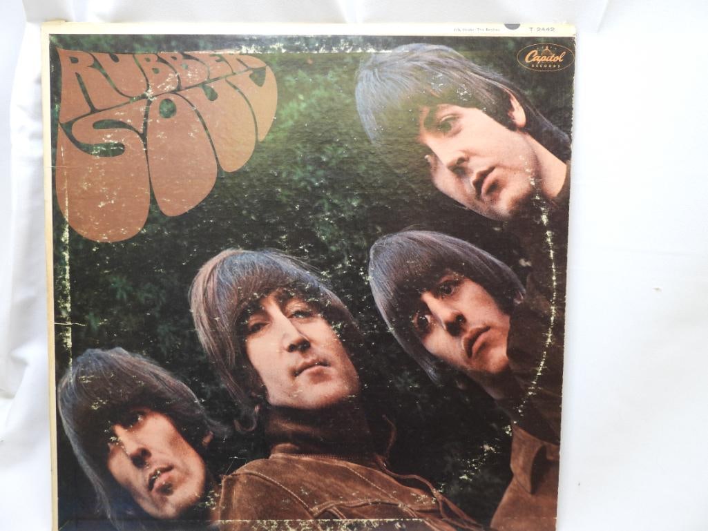THE BEATLES LP Album "Rubber Soul", released by Capitol Records in Dec 1965 (1 of 4)