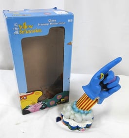 GLOVE FROM YELLOW SUBMARINE Collectable Figurine, Boxed