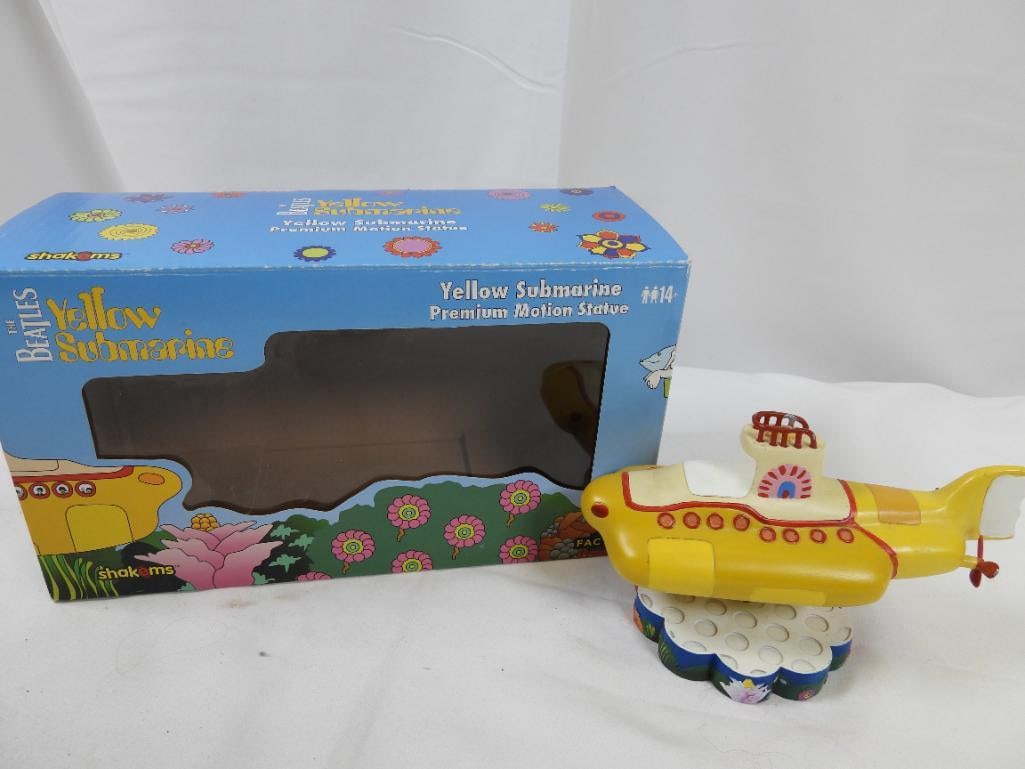 YELLOW SUBMARINE Collectable Figurine, Boxed (1 of 5)